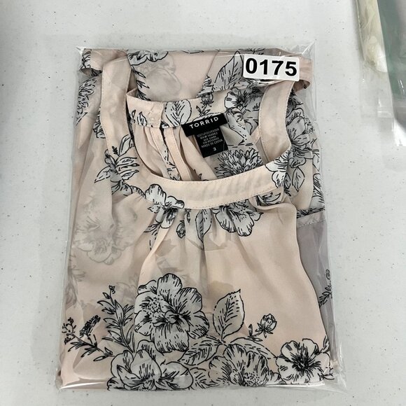 Torrid Womens 3X Floral Halter Hilo Top Blush Black Sleeveless Swing Whimsical - Picture 9 of 9